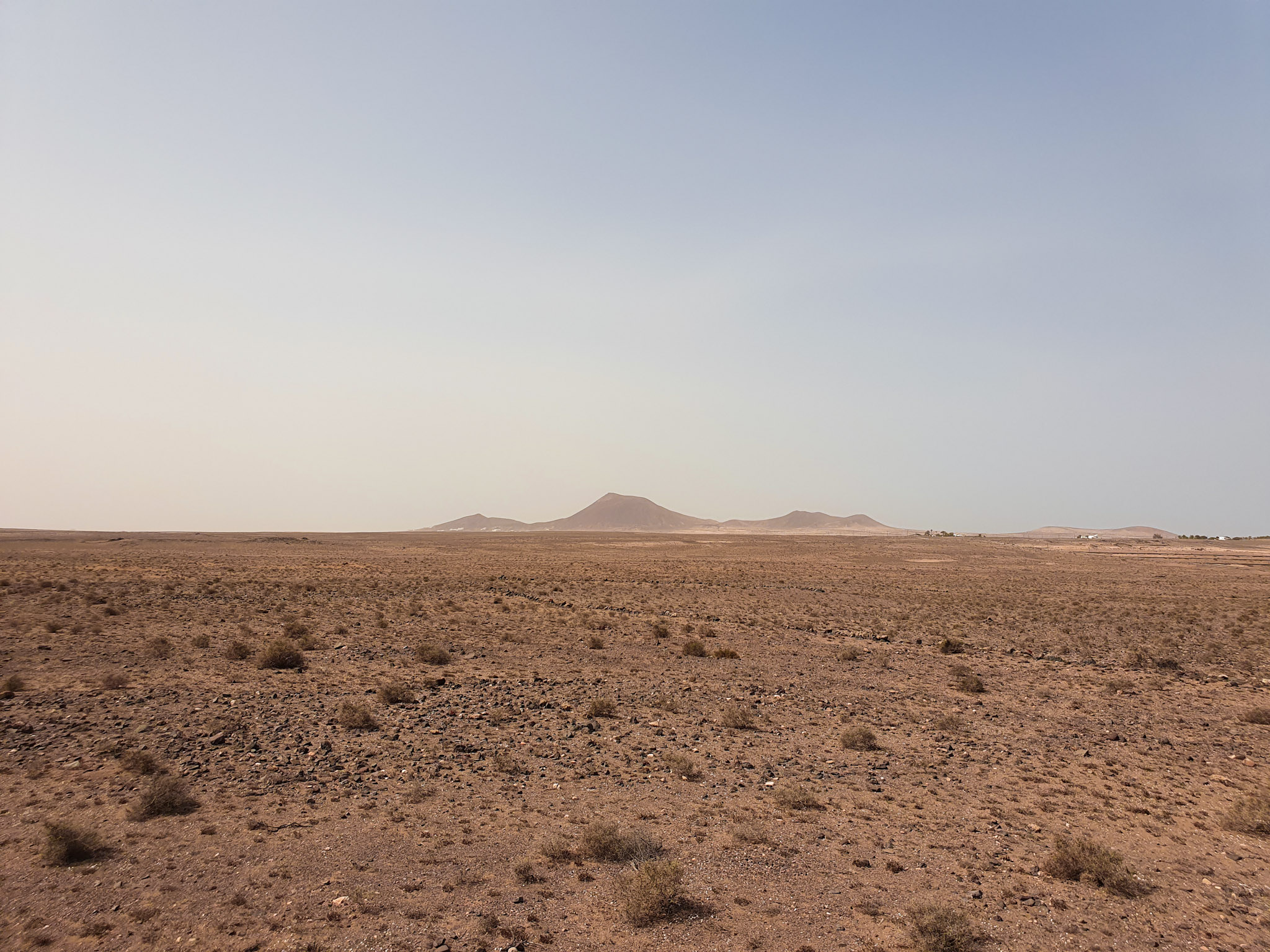 les-plus-belles-plages-de-lanzarote-paysage-desertique